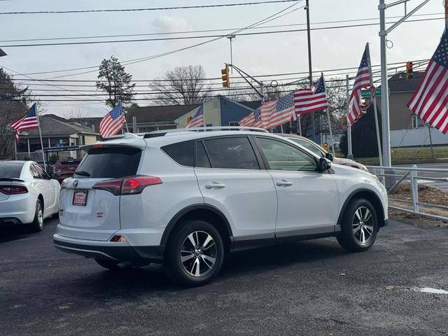 2018 Toyota RAV4 XLE AWD photo