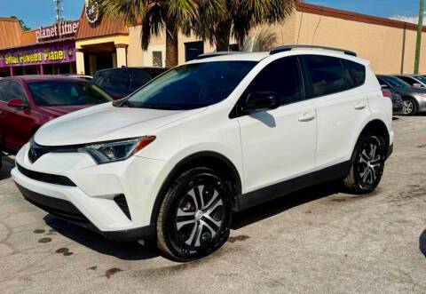 2018 Toyota RAV4 LE FWD photo