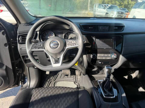 2017 Nissan Rogue S FWD photo