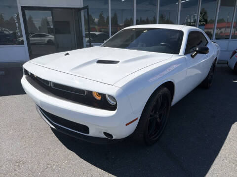 2018 Dodge Challenger SXT RWD photo