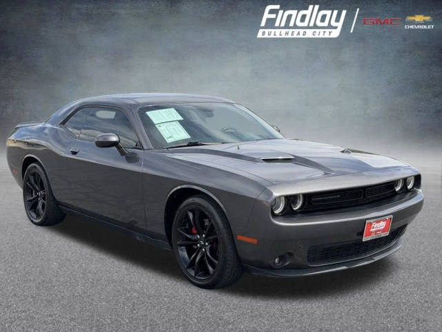 2018 Dodge Challenger SXT Plus RWD photo