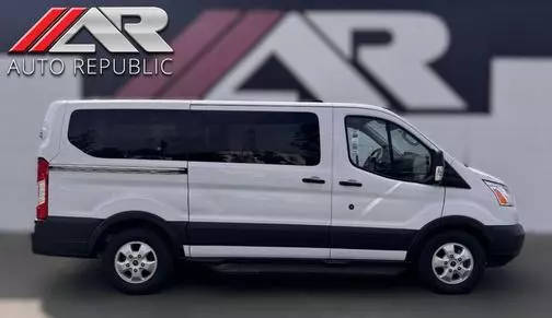 2018 Ford Transit Passenger Wagon XLT RWD photo