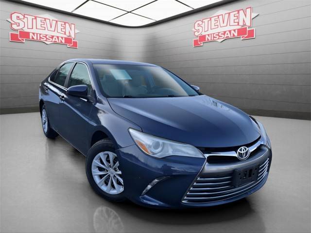 2015 Toyota Camry LE FWD photo