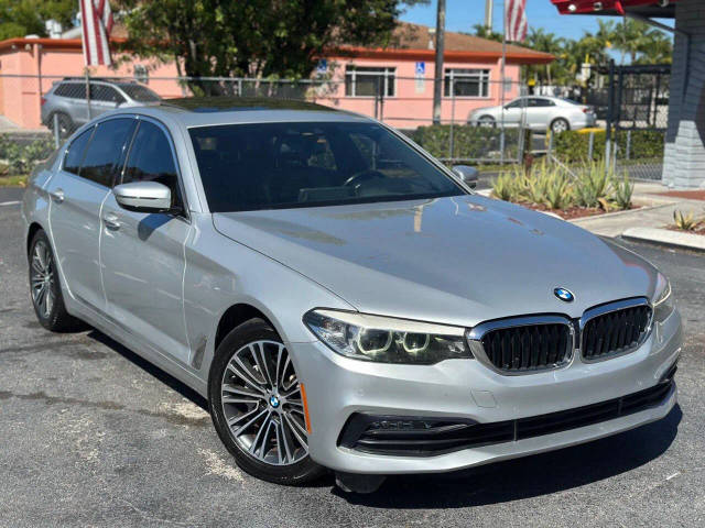 2018 BMW 5 Series 530i RWD photo