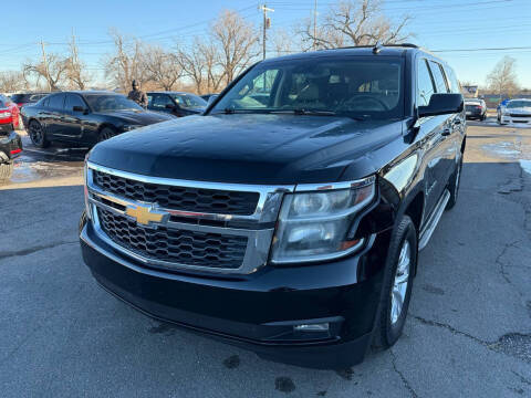 2018 Chevrolet Suburban LT RWD photo