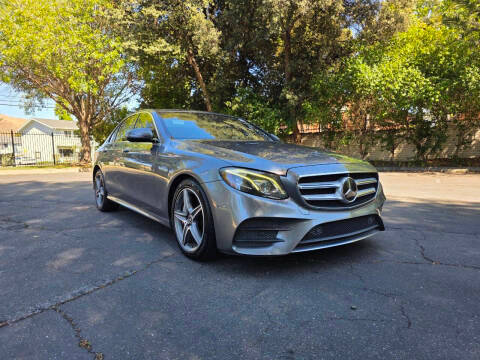 2018 Mercedes-Benz E-Class E 300 RWD photo