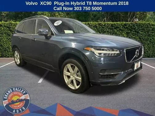 2018 Volvo XC90 Momentum AWD photo