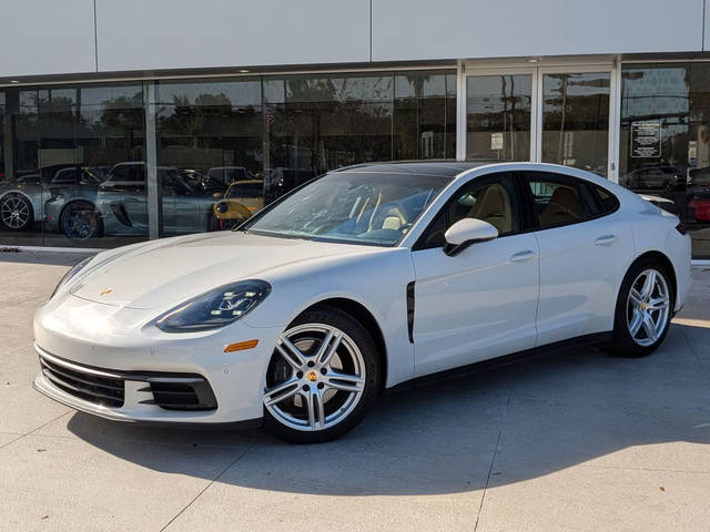 2018 Porsche Panamera 4 AWD photo