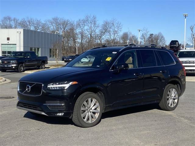 2018 Volvo XC90 Momentum FWD photo