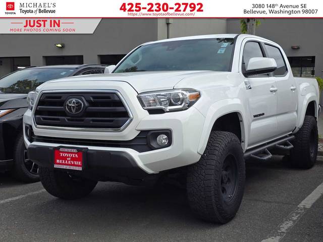 2018 Toyota Tacoma SR5 4WD photo