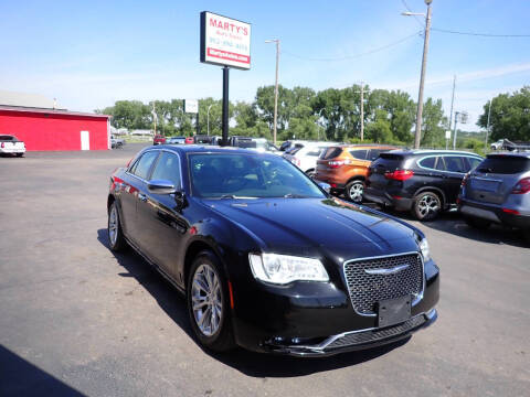 2017 Chrysler 300 300C RWD photo