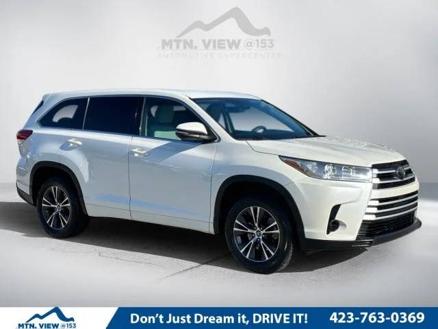 2018 Toyota Highlander LE FWD photo