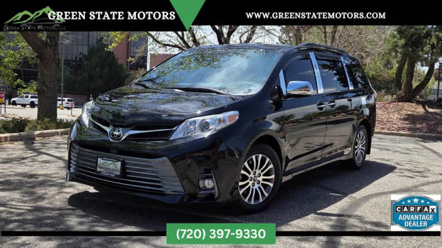 2018 Toyota Sienna XLE FWD photo