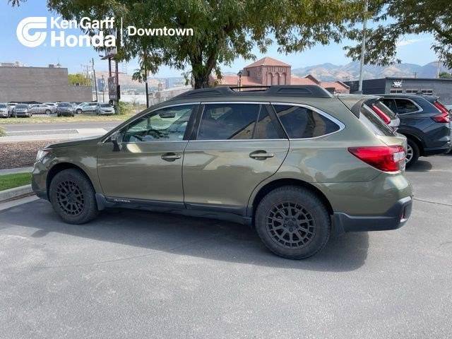 2018 Subaru Outback Premium AWD photo