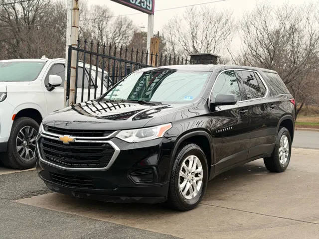 2018 Chevrolet Traverse LS AWD photo