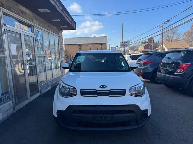 2018 Kia Soul Base FWD photo