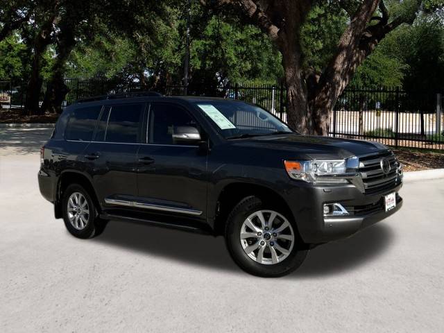 2018 Toyota Land Cruiser  4WD photo