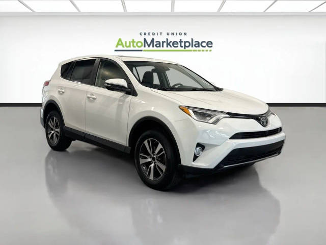 2018 Toyota RAV4 XLE FWD photo