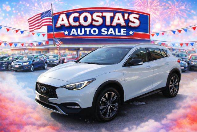 2017 Infiniti QX30 Premium AWD photo