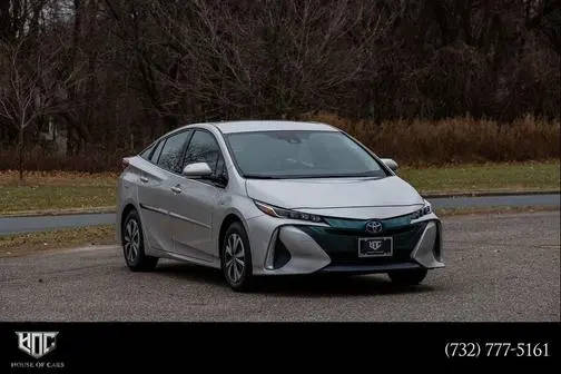 2018 Toyota Prius Prime Plus FWD photo