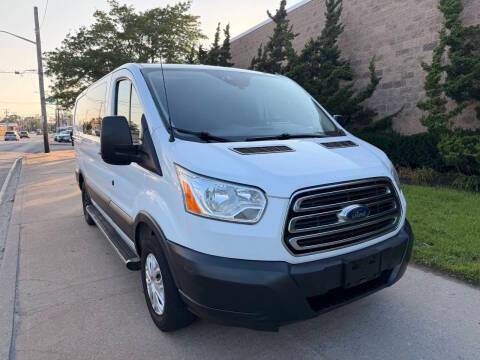 2017 Ford Transit Van RWD photo