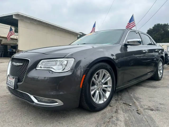 2016 Chrysler 300 300C RWD photo