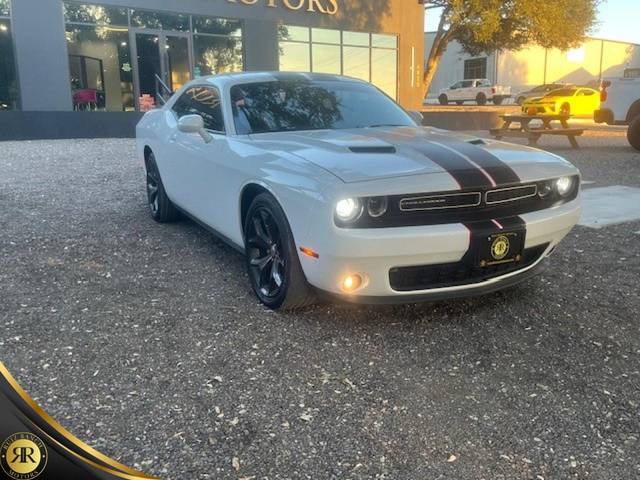 2018 Dodge Challenger SXT Plus RWD photo