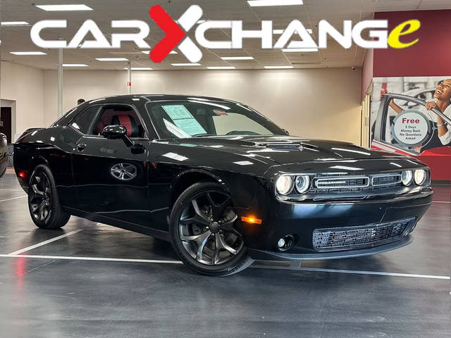 2018 Dodge Challenger SXT Plus RWD photo