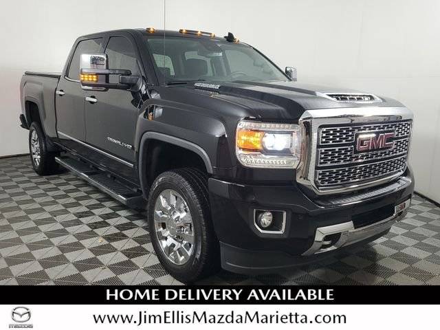 2018 GMC Sierra 2500HD Denali 4WD photo