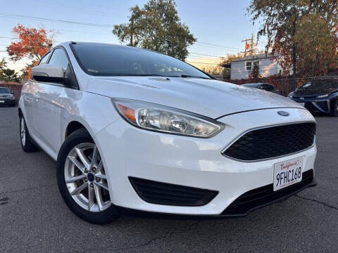 2016 Ford Focus SE FWD photo