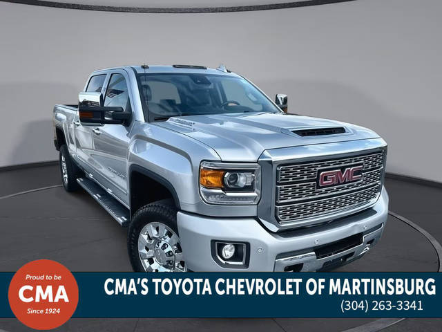 2018 GMC Sierra 2500HD Denali 4WD photo