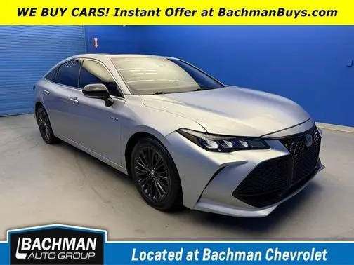 2019 Toyota Avalon Hybrid XSE FWD photo