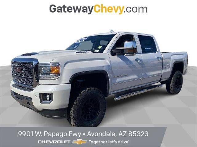 2018 GMC Sierra 2500HD Denali 4WD photo