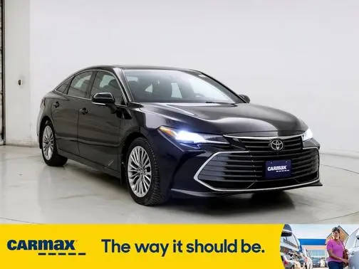 2019 Toyota Avalon Limited FWD photo