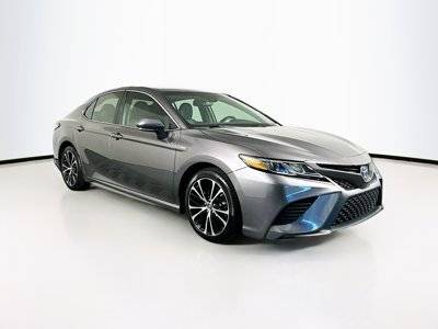 2018 Toyota Camry Hybrid SE FWD photo