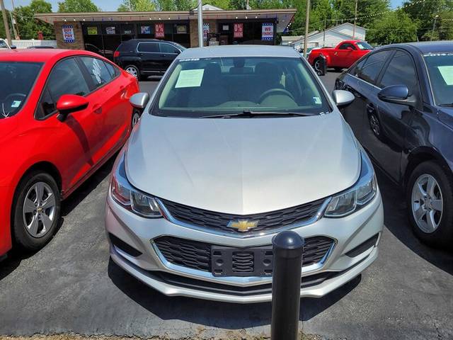2018 Chevrolet Cruze LS FWD photo
