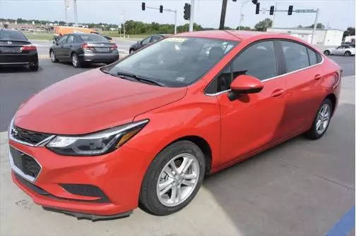 2018 Chevrolet Cruze LT FWD photo