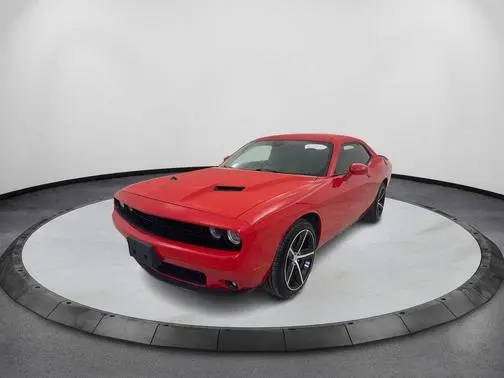 2018 Dodge Challenger SXT RWD photo