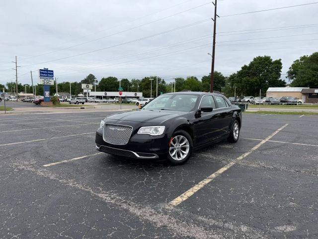 2018 Chrysler 300 Touring RWD photo