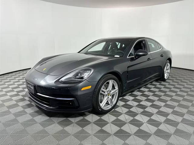 2018 Porsche Panamera 4S AWD photo