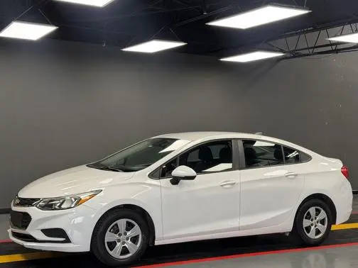 2018 Chevrolet Cruze LS FWD photo