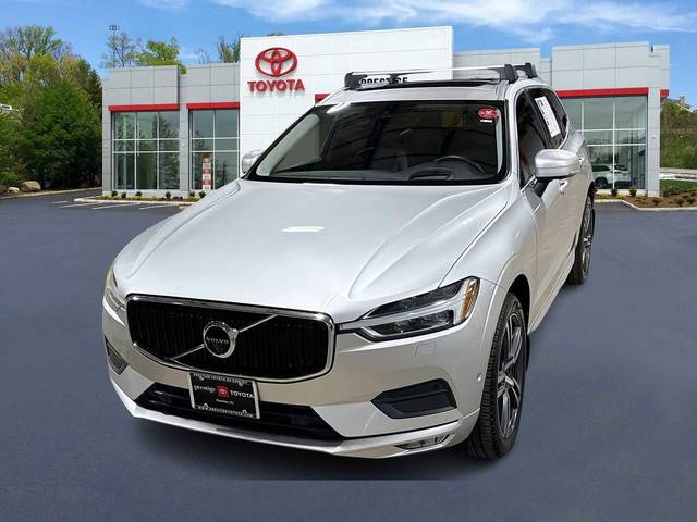 2018 Volvo XC60 Momentum AWD photo