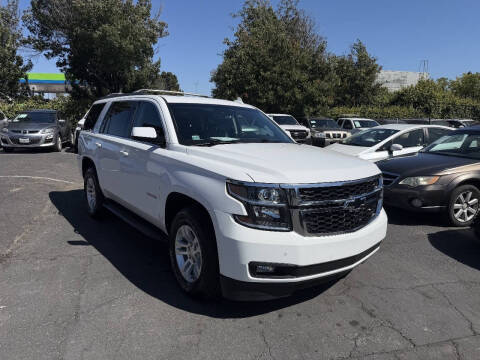 2018 Chevrolet Tahoe LT 4WD photo
