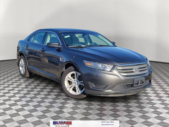 2018 Ford Taurus SE FWD photo