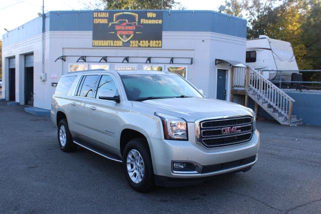 2017 GMC Yukon XL SLT 4WD photo