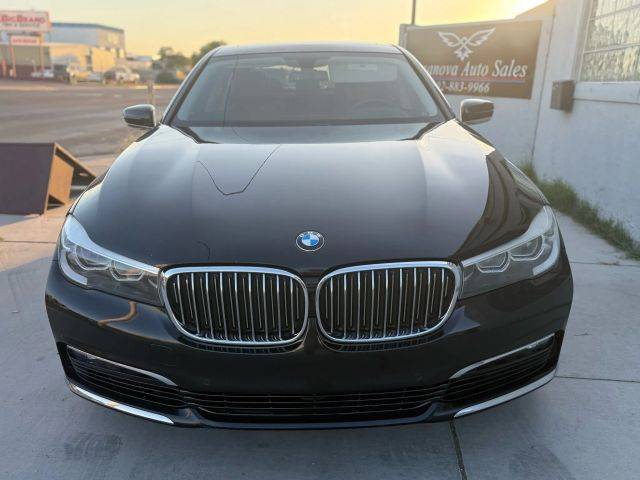 2019 BMW 7 Series 740i RWD photo