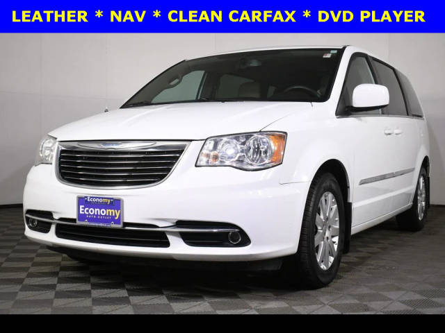 2015 Chrysler Town and Country Touring FWD photo