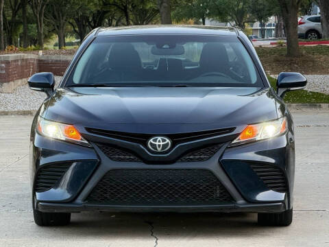2018 Toyota Camry SE FWD photo