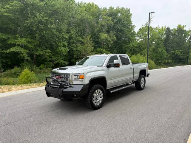 2018 GMC Sierra 2500HD Denali 4WD photo