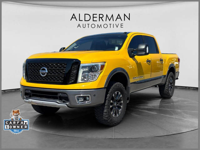 2018 Nissan Titan PRO-4X 4WD photo